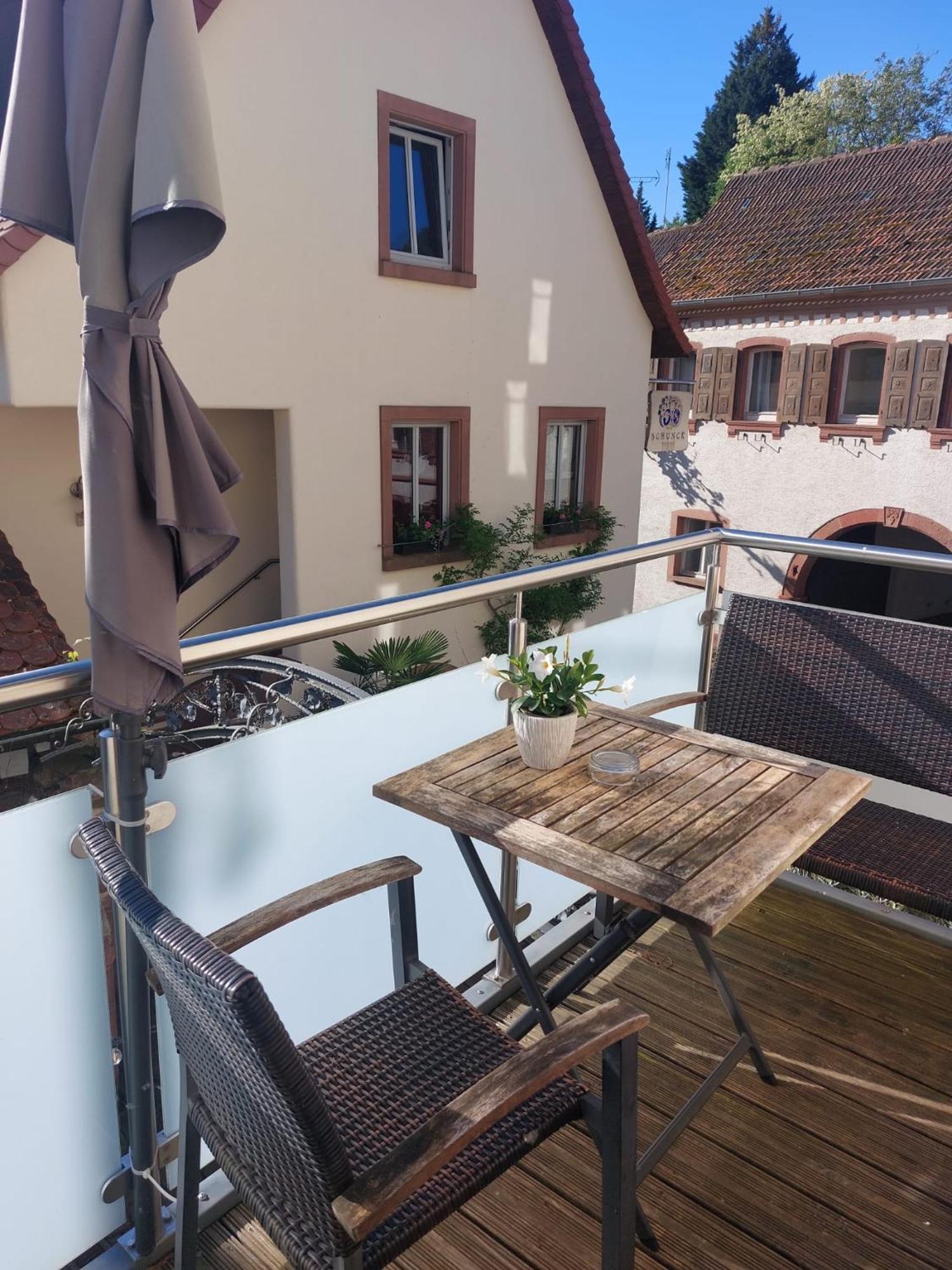 Weingut Schunck Apartamento Leinsweiler Exterior foto